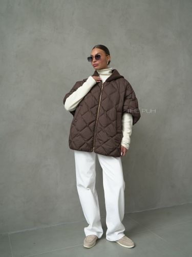 Шоколадный жилет с трикотажным капюшоном