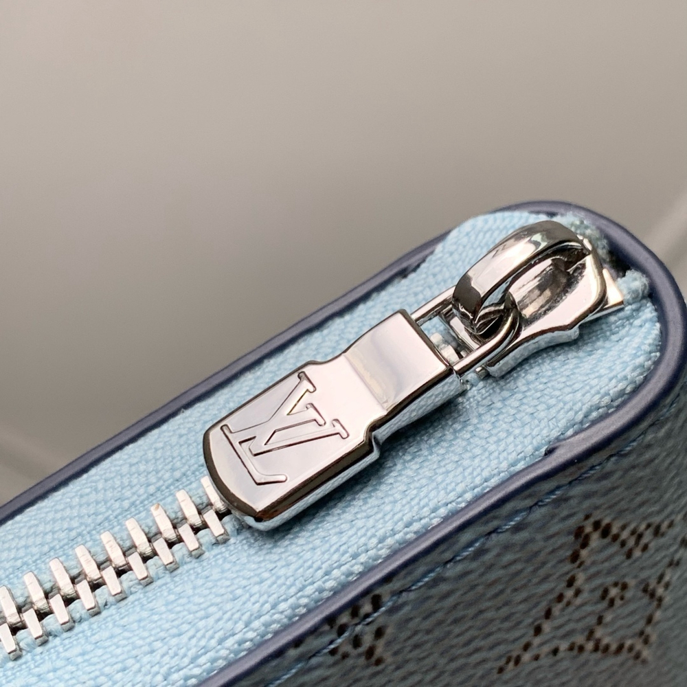 Louis Vuitton Zippy Vertical Wallet