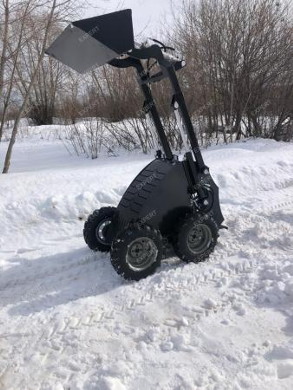 Шарнирно-сочлененный мини-погрузчик EXPERT-X 11.6 K EXPERT-X V с щеткой