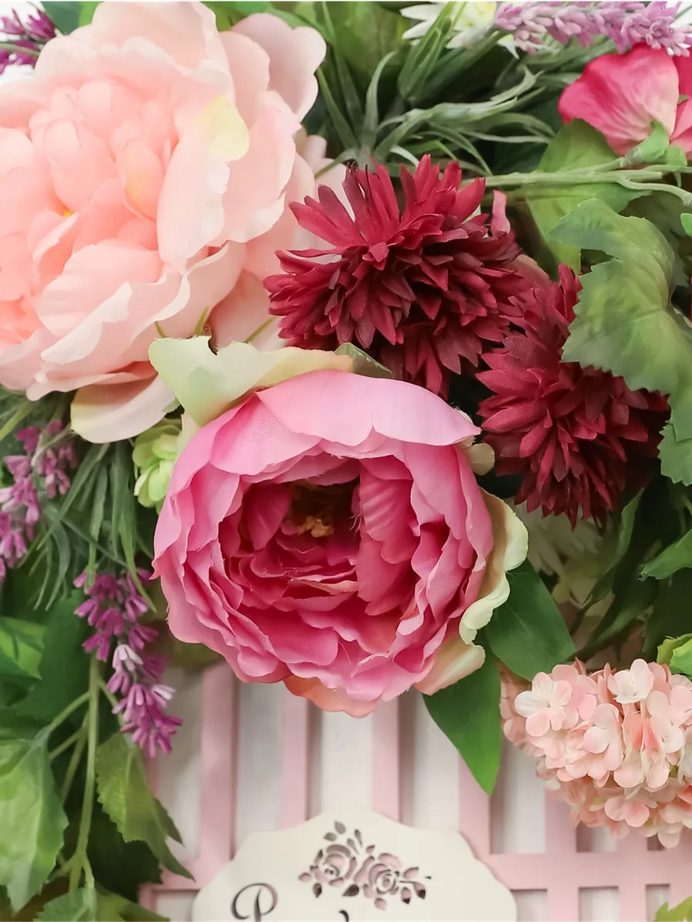 Композиция настенная с искусственными цветами