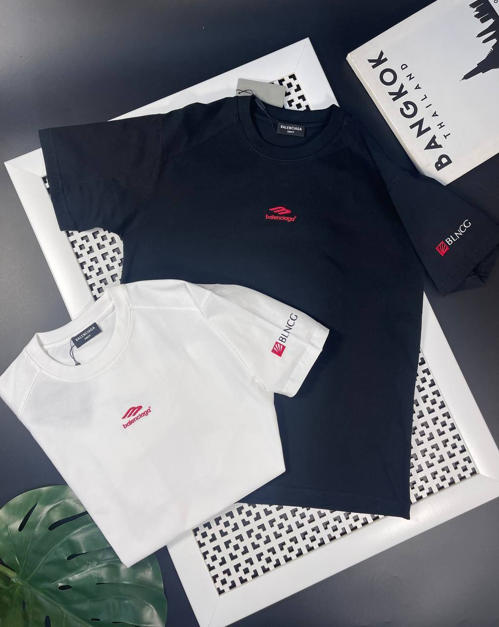 Футболка Balenciaga