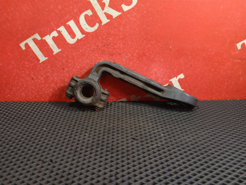 Кронштейн переднего стабилизатора