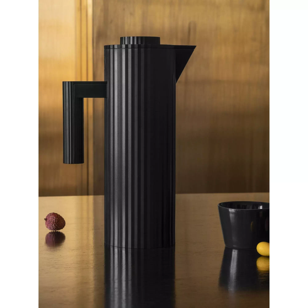 Alessi - Термокувшин Plisse 1л черный / артикул   MDL12 B  / GTIN 8003299461370