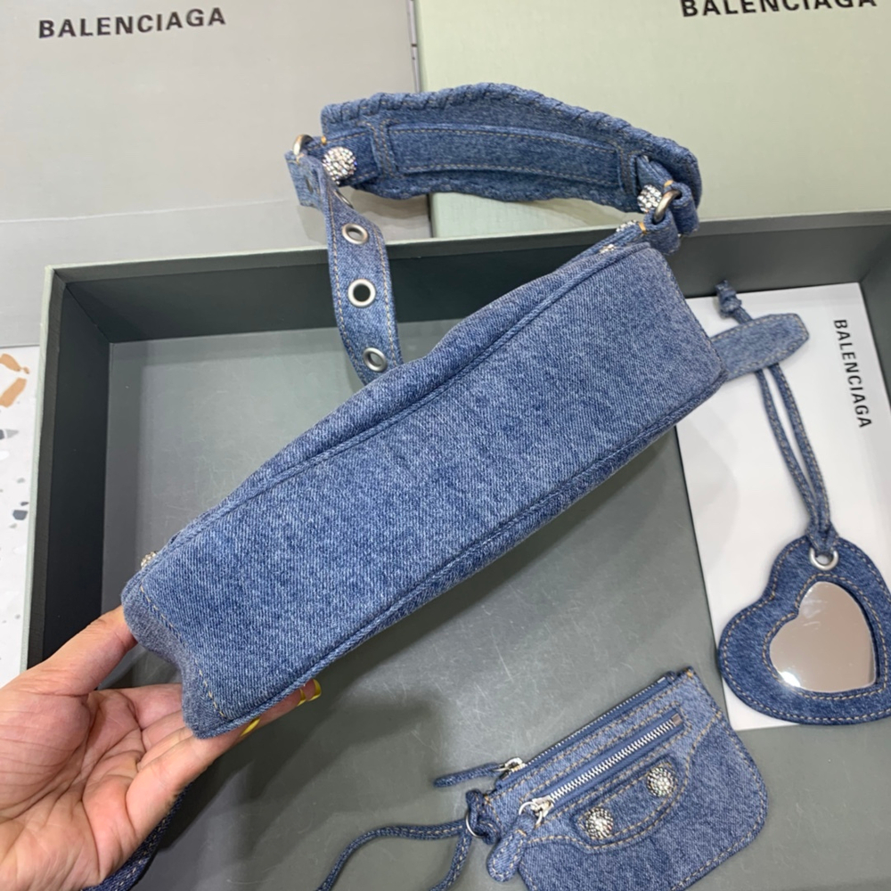 Balenciaga Le Cagole 26 cm