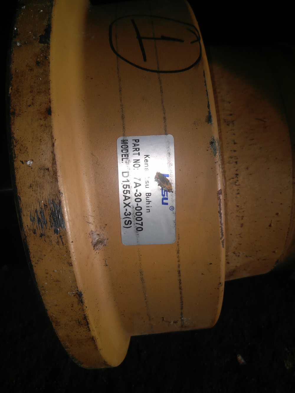 Каток опорный однобортный D155A-3, D155AX-3 17A-30-00070 KTSU