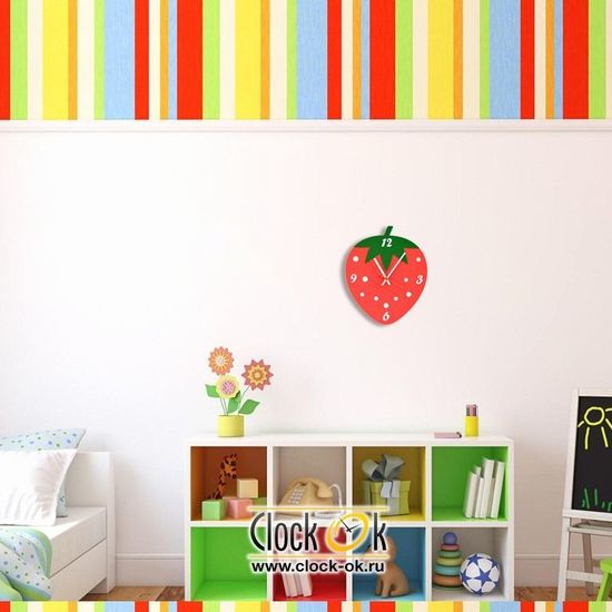 Настенные часы Клубничка