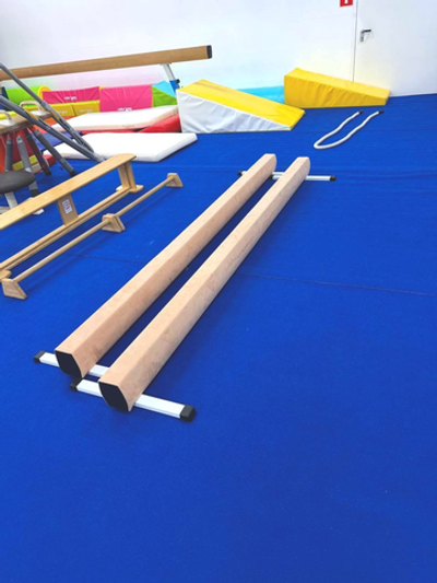 Бревно гимнастическое напольное обшитое искуственной кожей - 5м