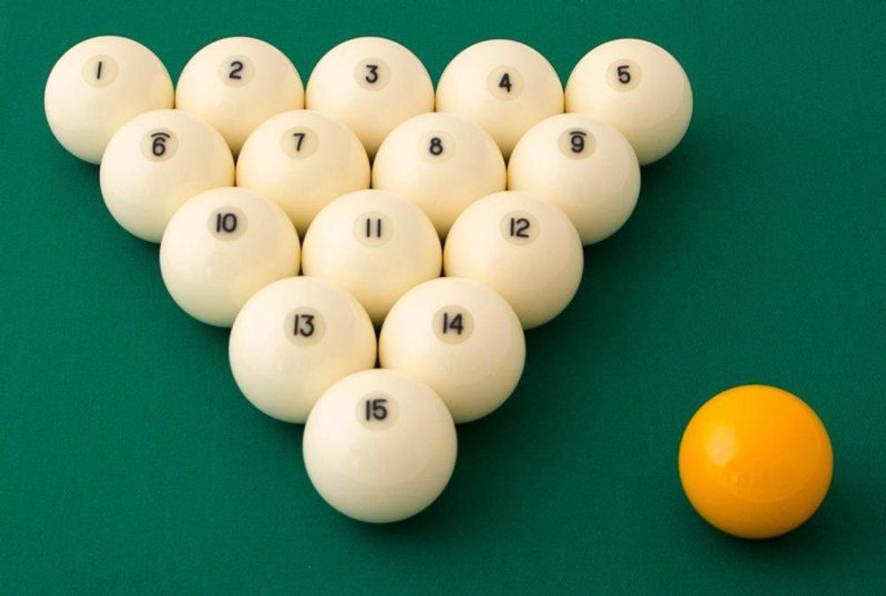 Комплект бильярдных шаров 68 мм "Aramith Standard", желтый биток