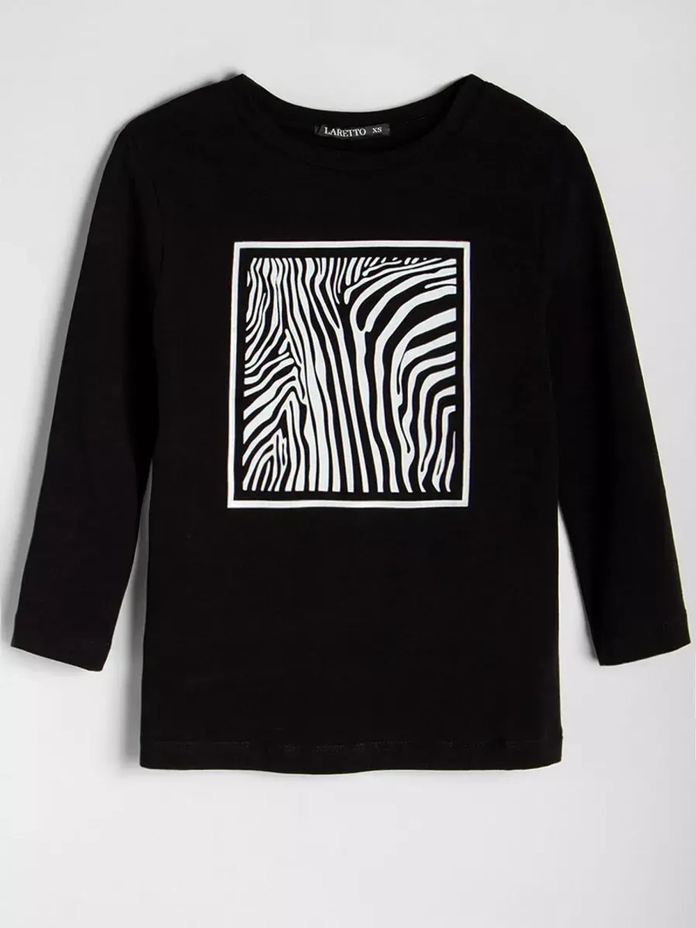 Черный лонгслив рукав три четверти