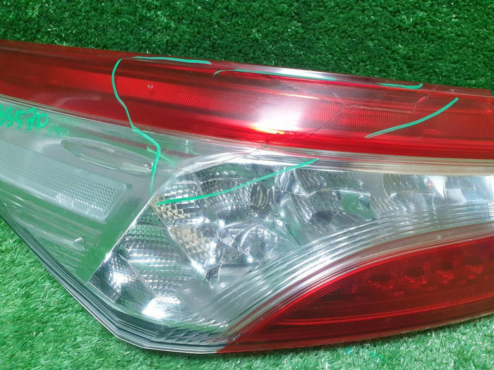 Фонарь левый внешний Toyota Camry XV70 (2017-н.в.) LED