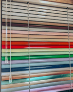 Классические навесные жалюзи из алюминия