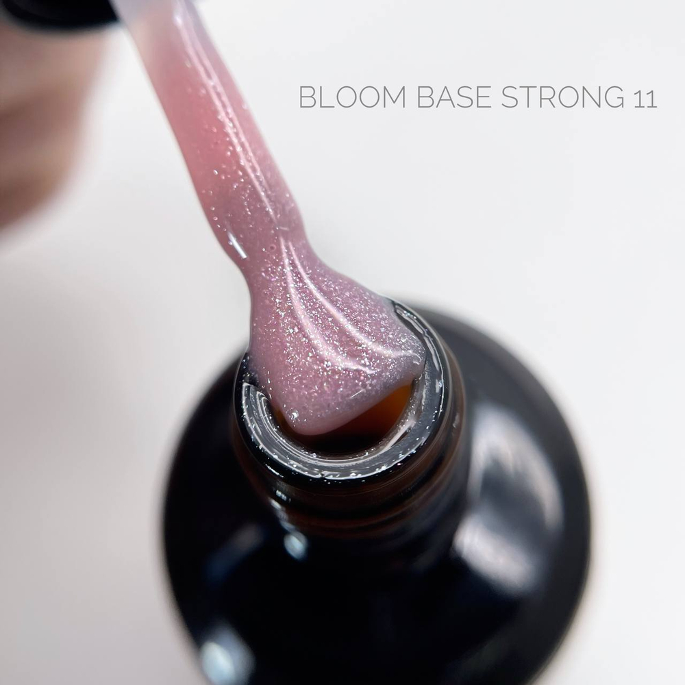 Bloom Strong base 11 - База жесткая розовая с шиммером, 15 мл