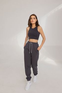 Короткая майка с фигурными вырезами графитового цвета