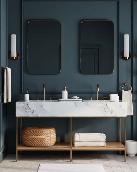 Зеркало в золотой раме “Теони”