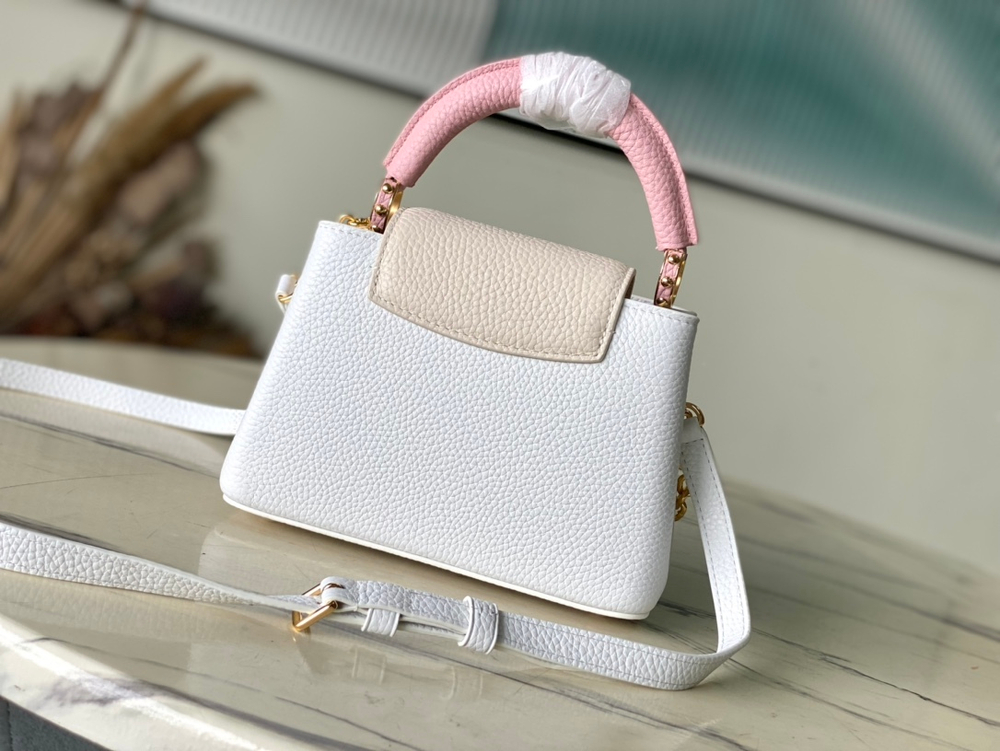 Louis Vuitton Capucines Mini