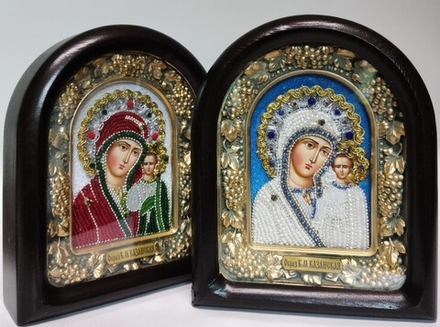 Икона малая со стразами на дереве Казанская БМ (Дивеевские иконы)