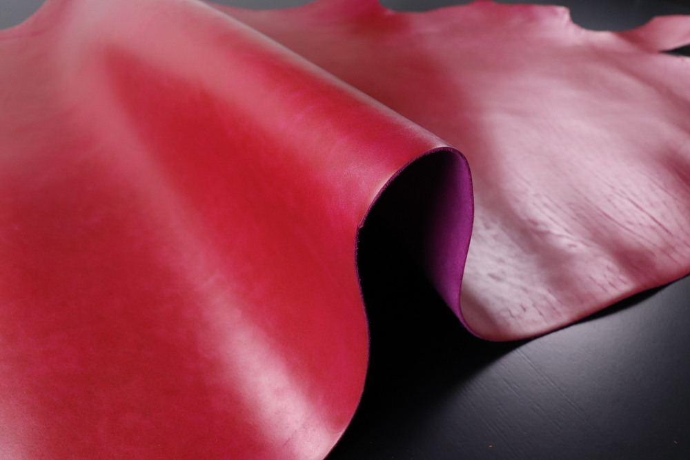 1,4-1,6 Юфть красно-розовая с лицевым покрытием