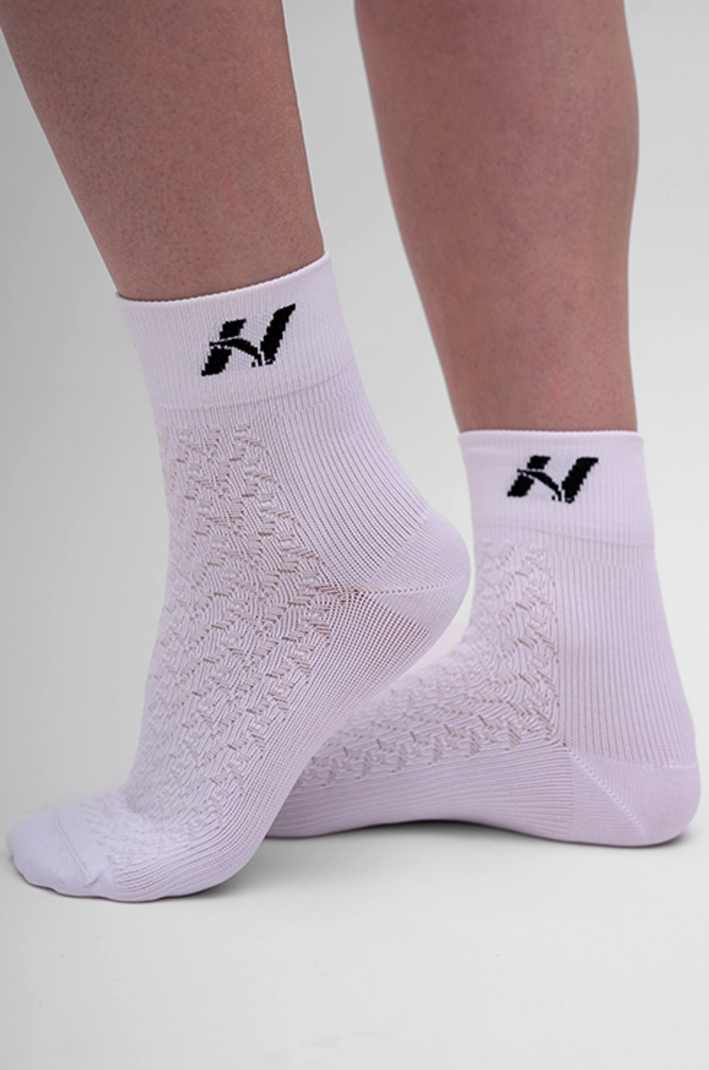 Носки Nebbia “HI-TECH” N-pattern crew socks 130 White