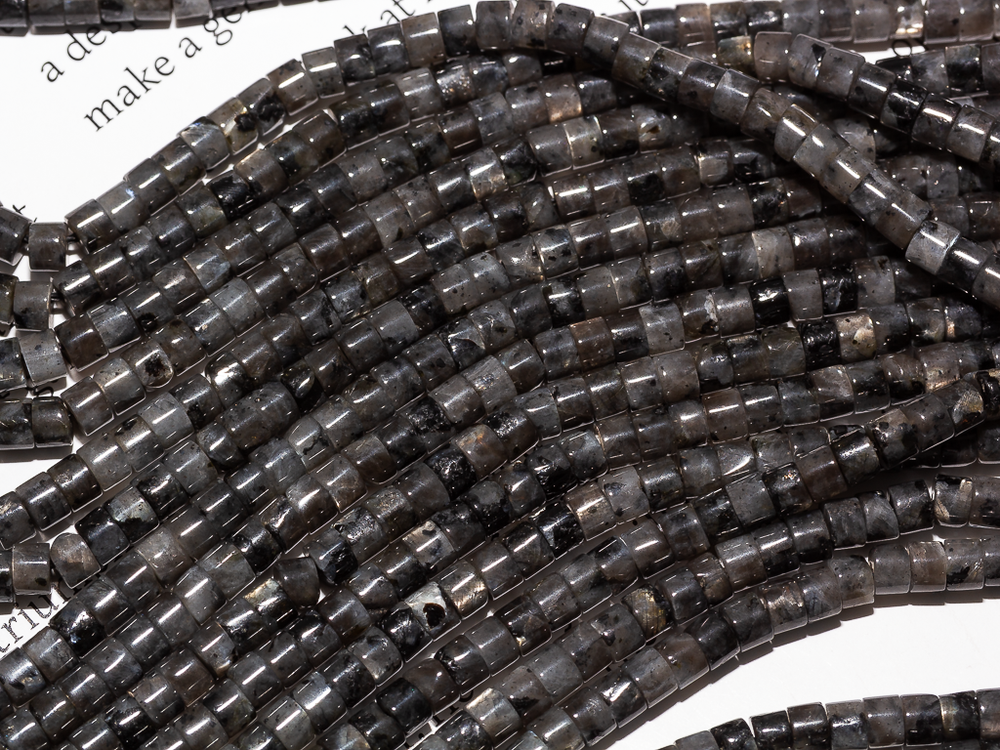 Нить бусин из лаврикита 3,3мм ("таблетка")