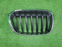 Решетка радиатора правая BMW X1 F48 (2015-2019)