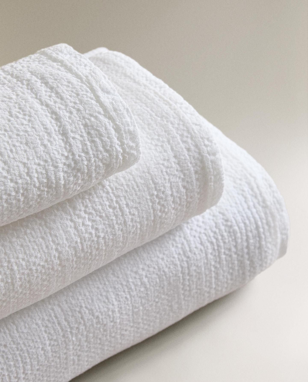 Zara Home - Льняное банное полотенце с вафельной текстурой, белый, 30х50 см