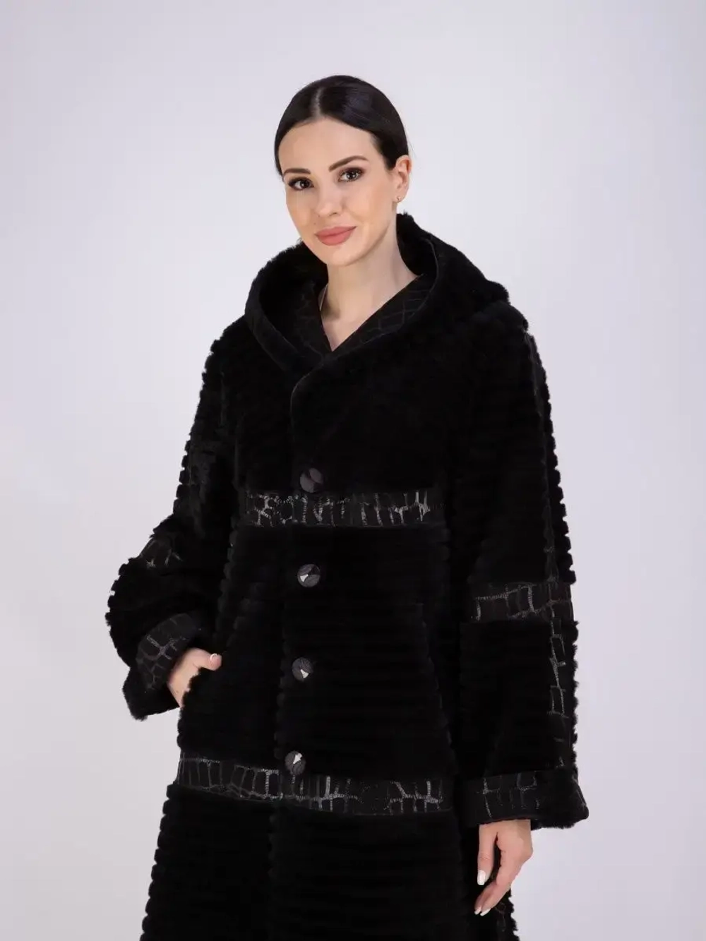 Дубленка женская натуральная длинная с капюшоном оверсайз