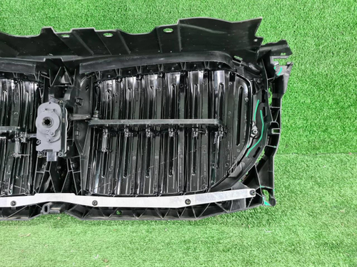 Решетка радиатора BMW X5 G05 (2018-2023)
