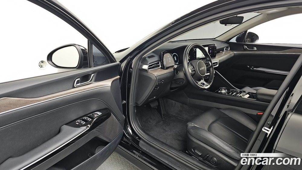 Kia K5 (Optima) 3 Generation 2.0 (09.2021)