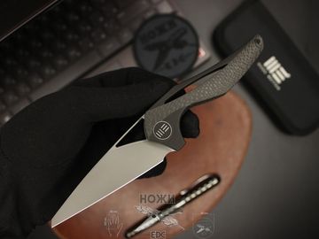Складной нож WE Knife EternA 918D c клинком из стали Böhler M390 Microclean®, рукоять титан / карбон
