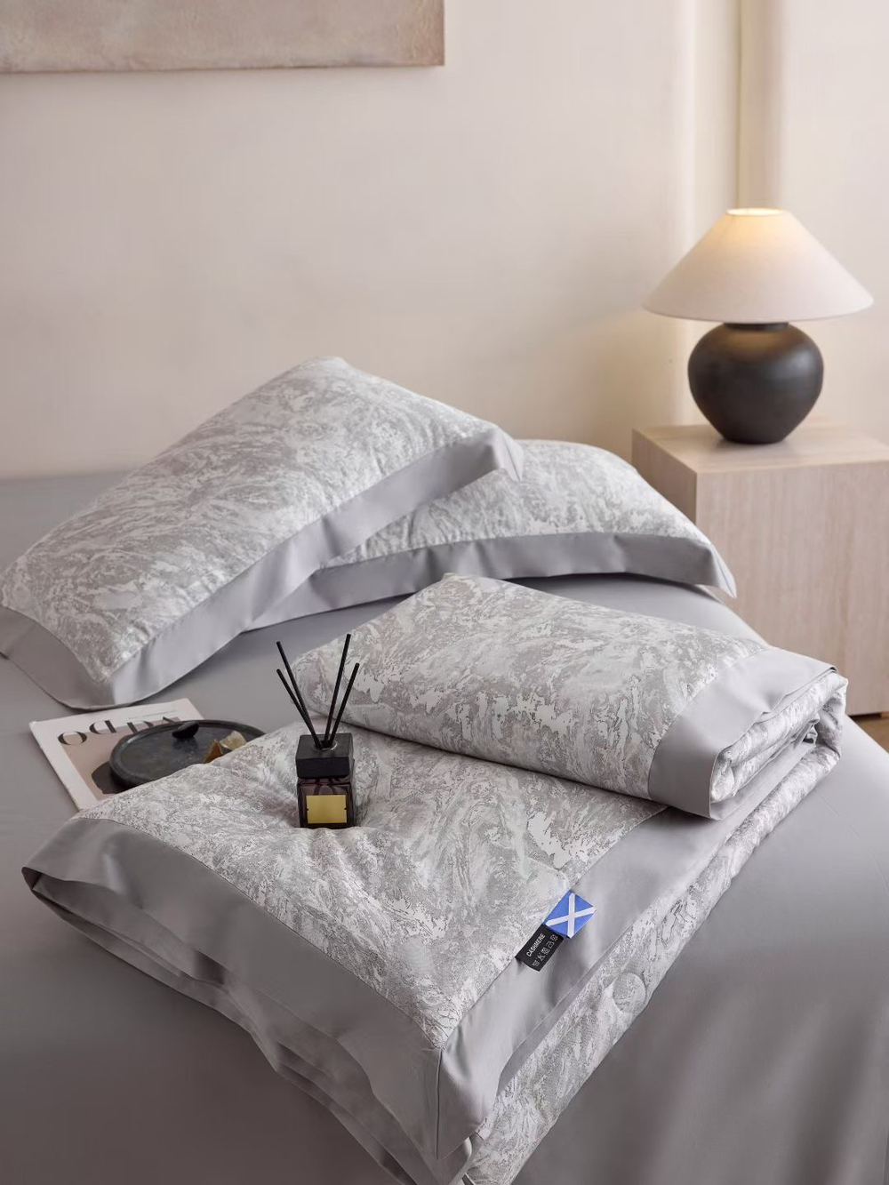 Постельное белье с добавлением кашемира c одеялом Silver Stone