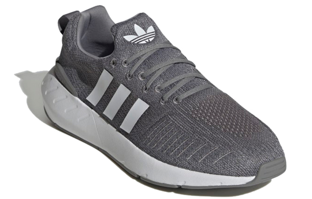 Кроссовки Adidas Originals Swift Run 22