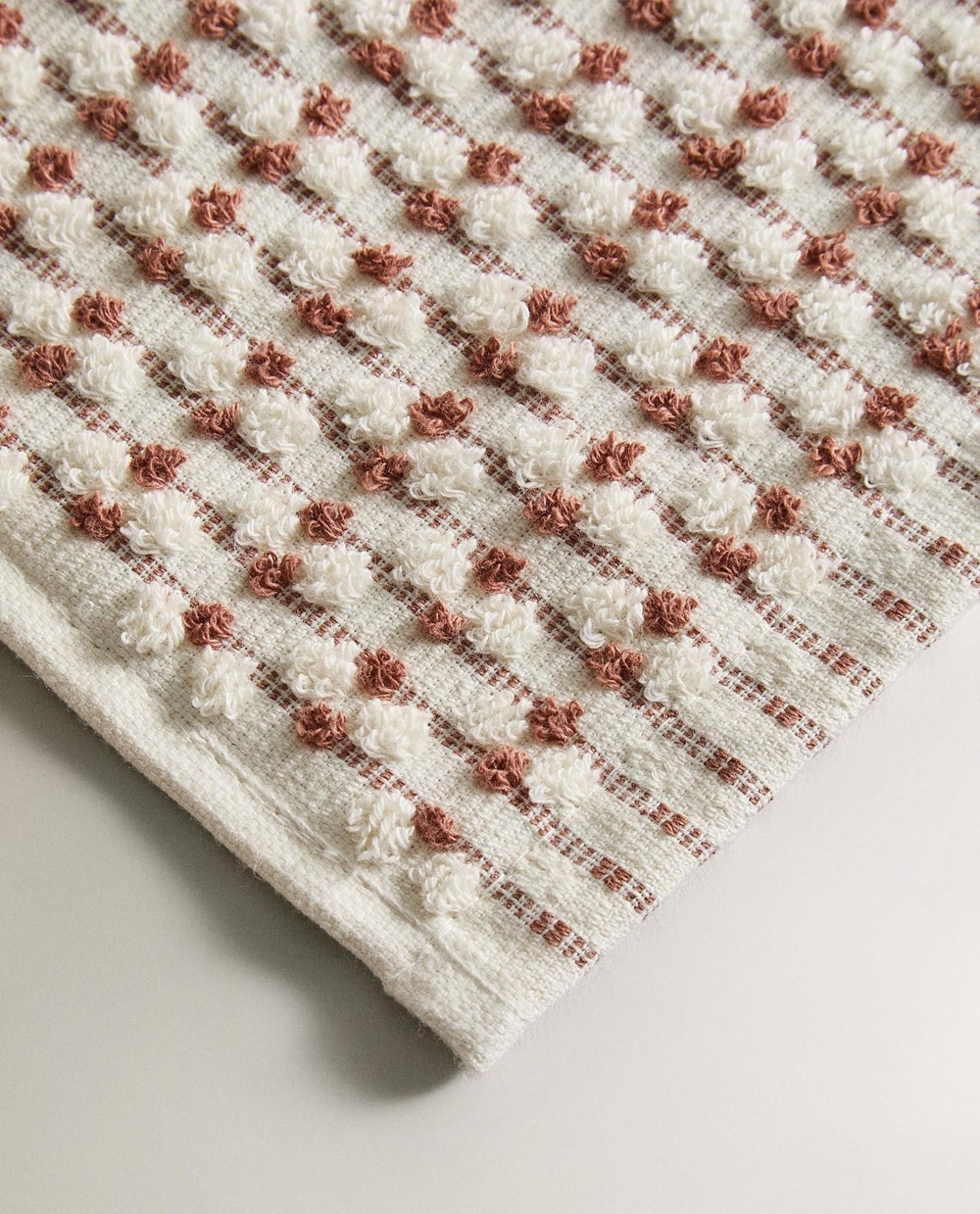 Zara Home - Хлопковое банное полотенце со структурой, розовый, 30х50 см