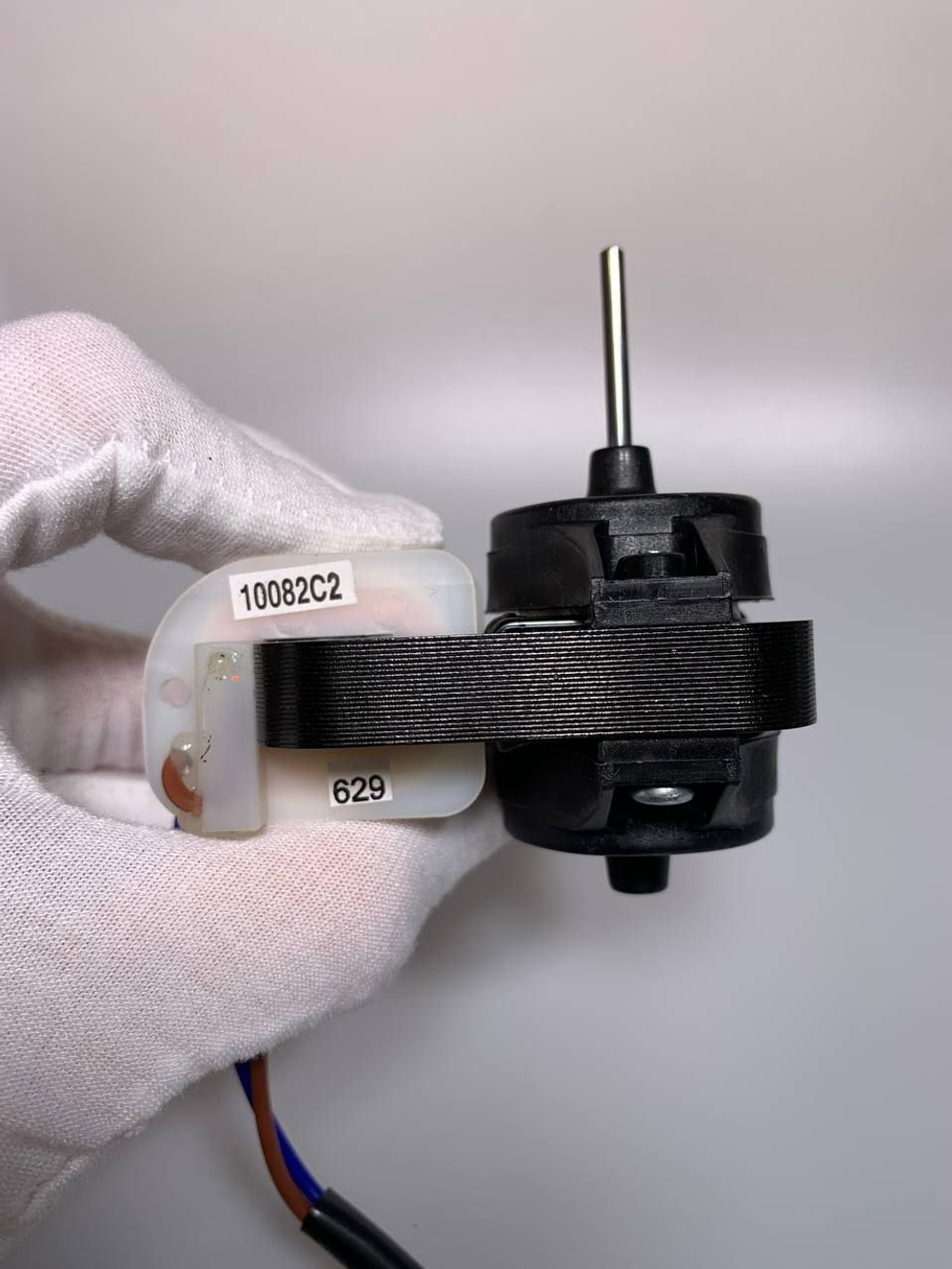 Двигатель вентилятора холодильника INDESIT, ARISTON, STINOL (ORM-10082C2, 4.3W) зам. C00851559