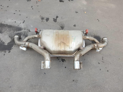 Глушитель Aston Martin DBX (2019-н.в.)