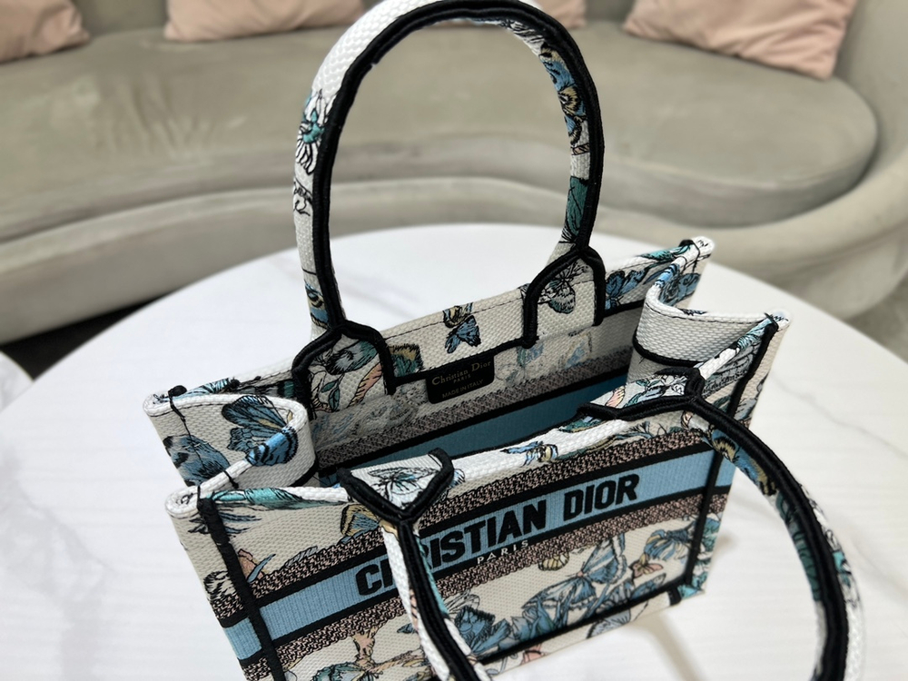 Christian Dior Book Tote 26 cm