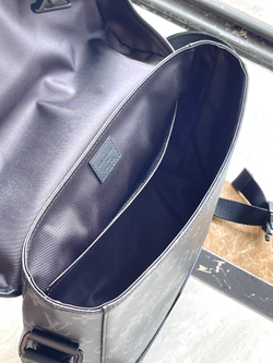 Louis Vuitton Messenger Voyager PM