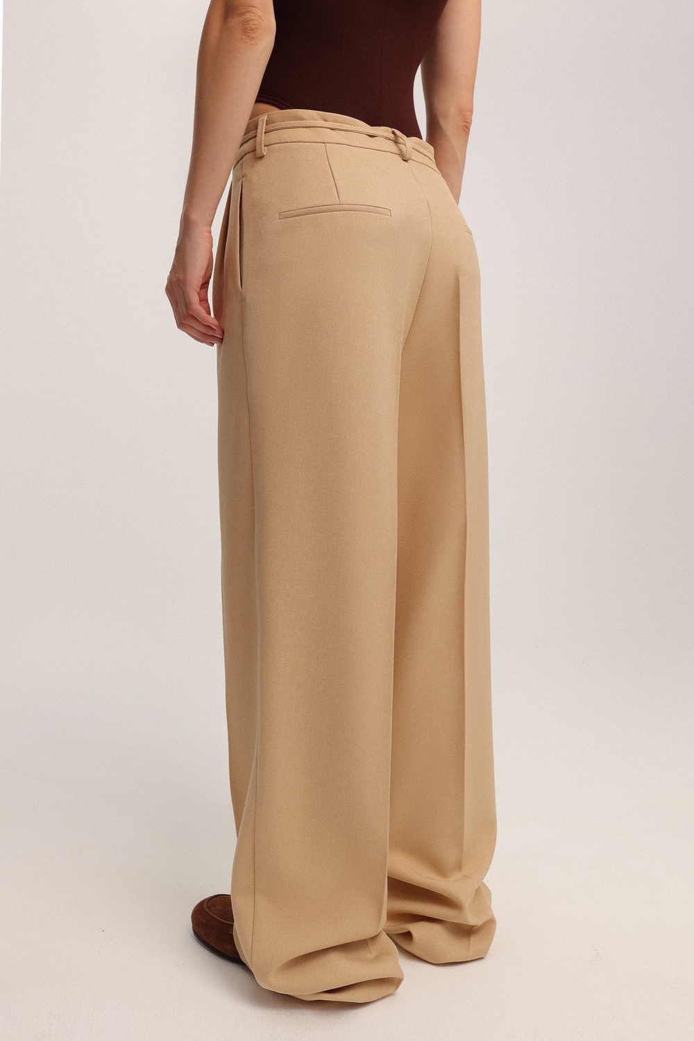 Брюки костюмные со стрелками