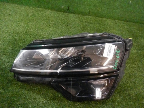 Битая Фара левая Skoda Karoq (2017-2021) LED