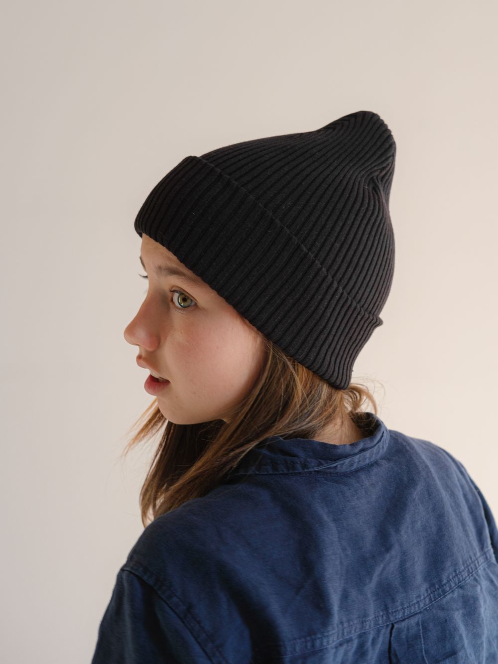 Шапка вязаная весенняя/осенняя МУЛА (ЧЕРНЫЙ)