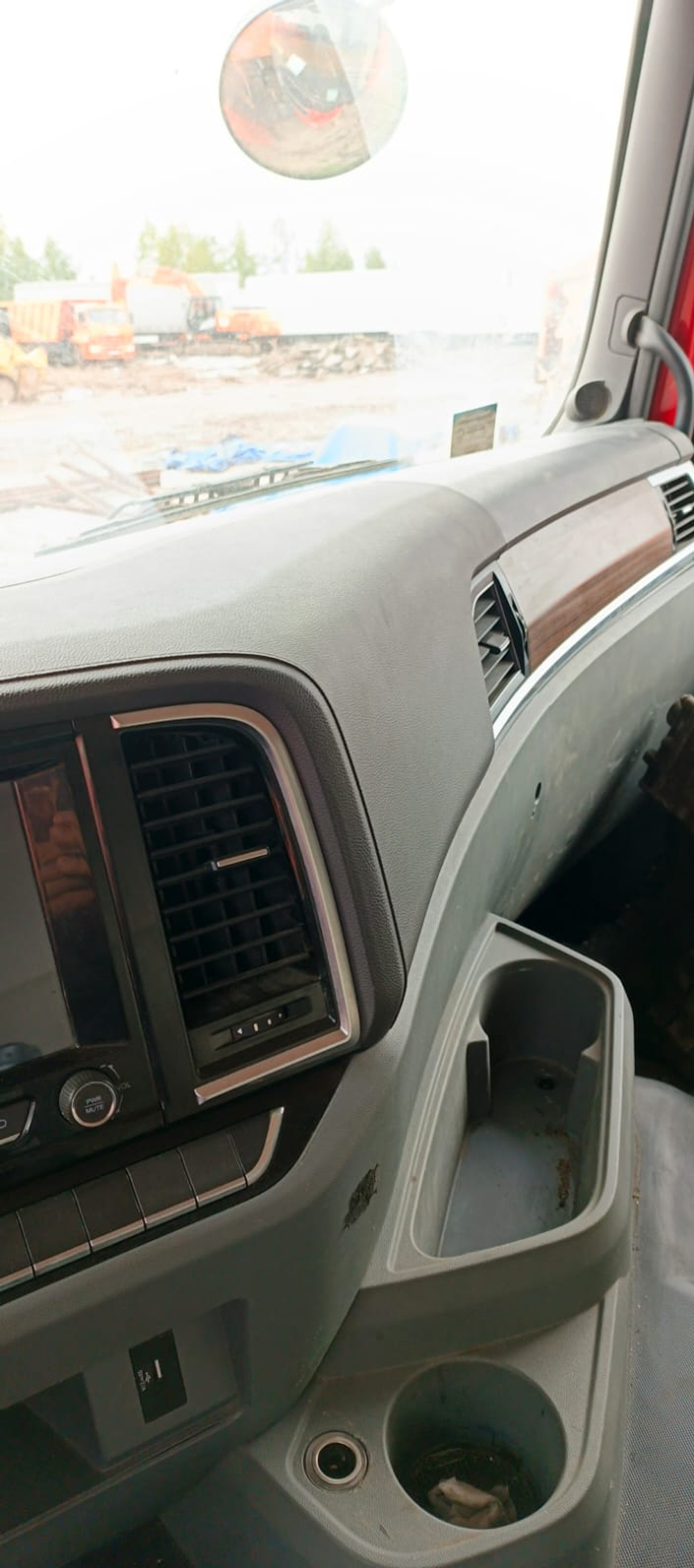 Shacman (Shaanxi) SX* 8x4 Самосвал SX331863366 (Дизельный, 12,5 л, 544 л.с., МТ)