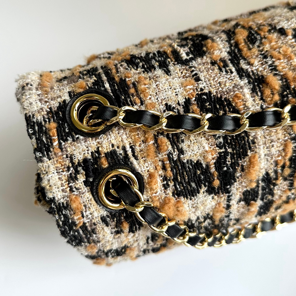 Chanel Maxi Flapbag 32 cm