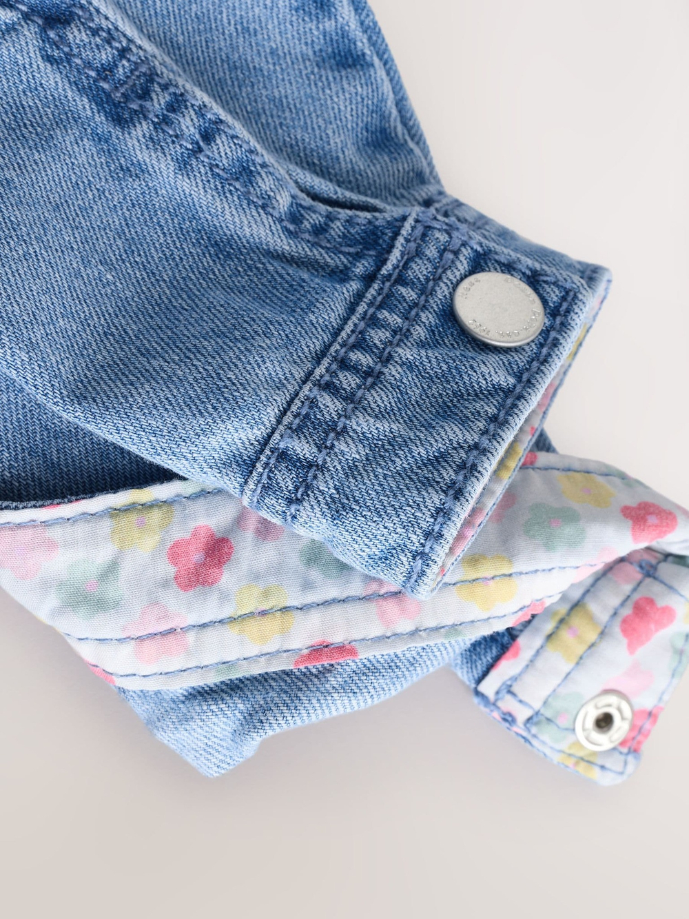 Куртка джинсовая с вышивкой для девочки Next E25-108, Синий