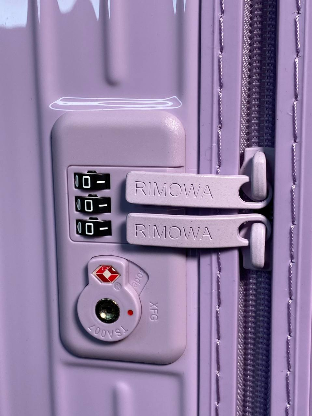 Чемодан Rimowa