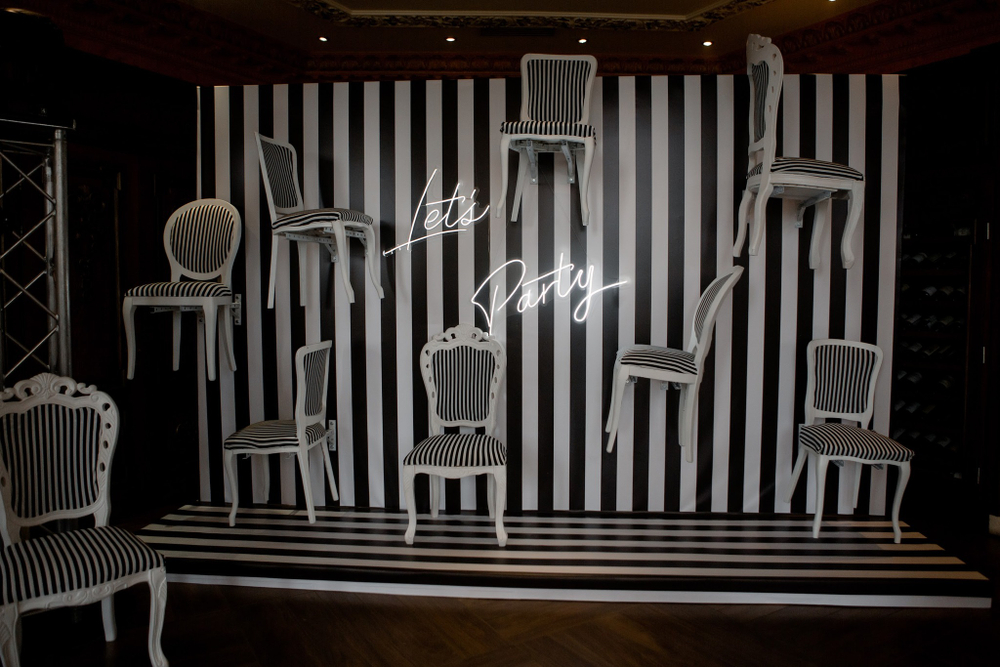 Black & White Party