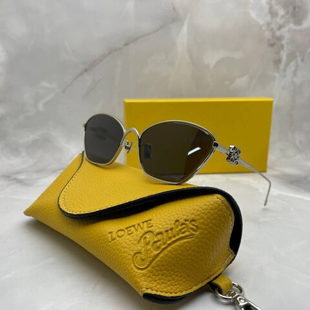 Солнцезащитные очки Loewe