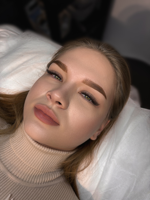 Наращивание ресниц 4D