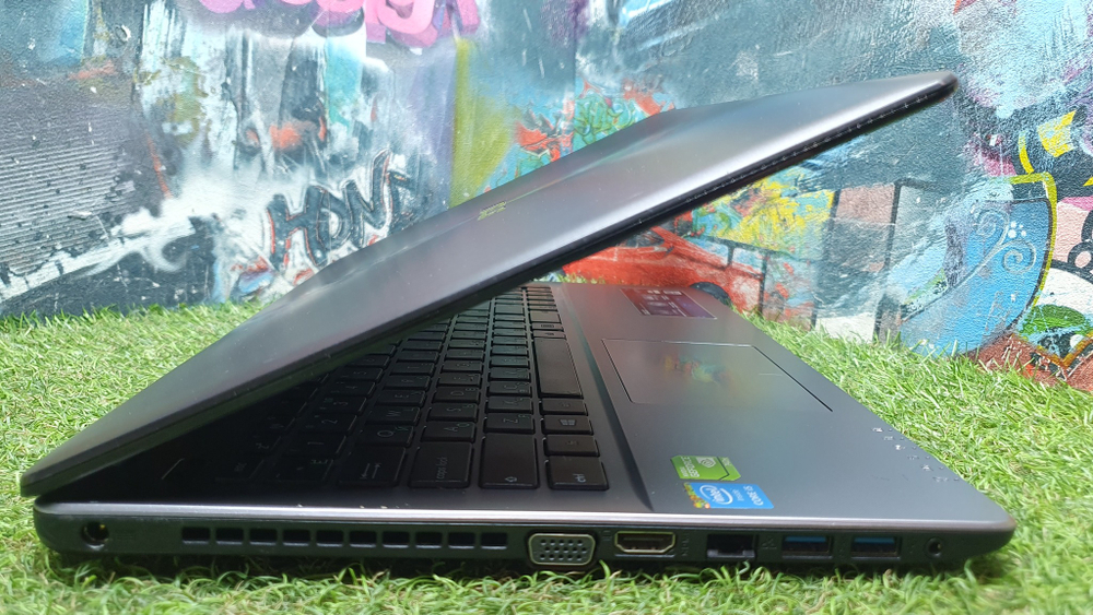 Ноутбук ASUS i5/6Gb/GT 740M 2Gb/K550LB-XO186H [90nb02g2-m03530] /Windows 10