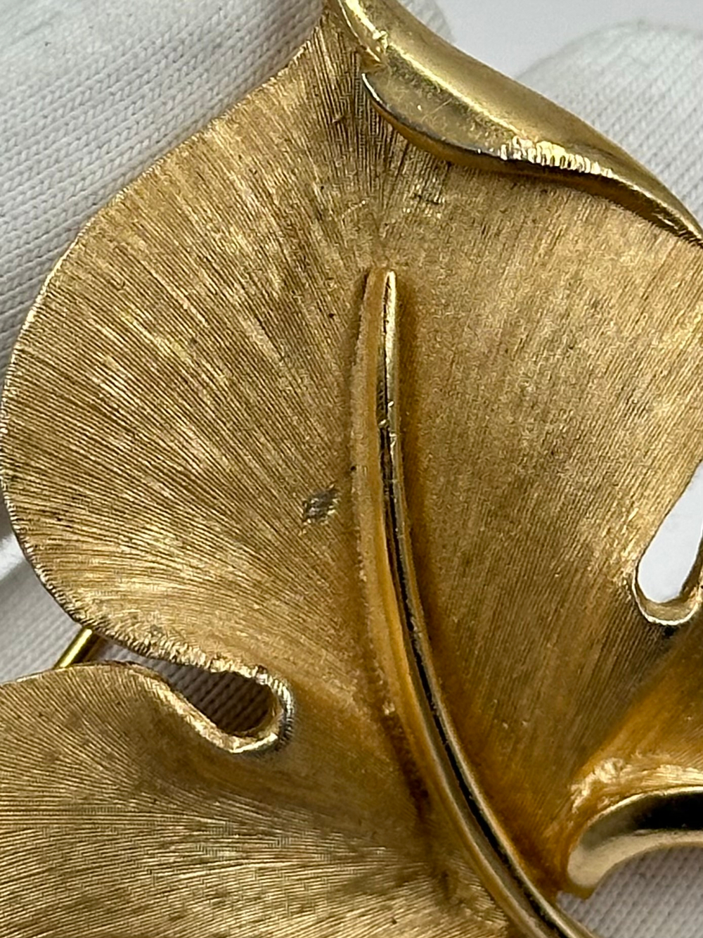 Брошь Листик Trifari