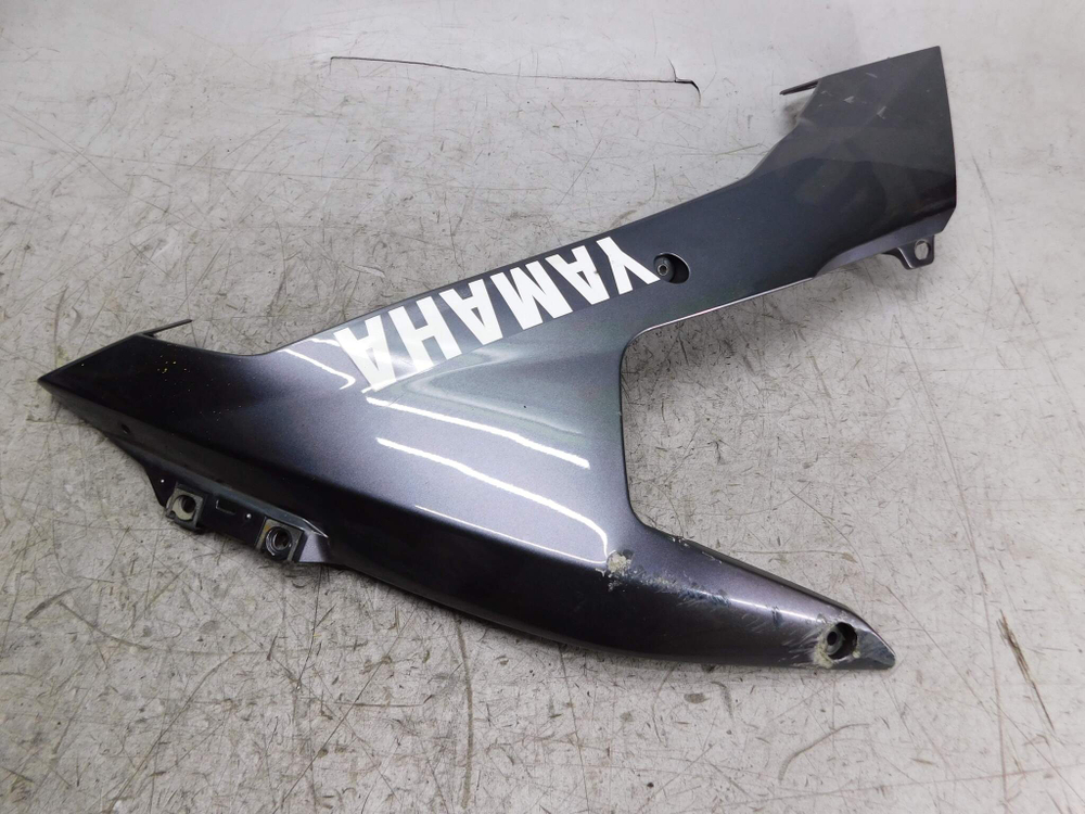 пластик нижний правый Yamaha YZF-R1 2007