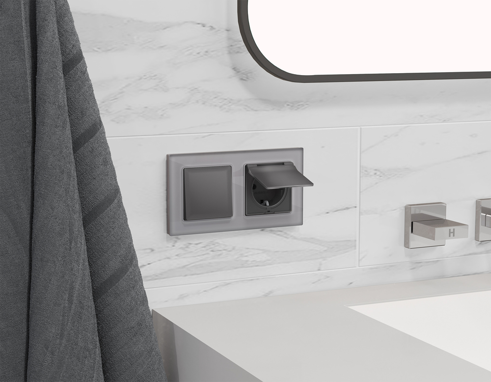 MA658010 Комплект механизма электрической розетки ALFA Антрацит серый с/з с шторками и крышкой IP44 QUANT (AP6580, VM141)